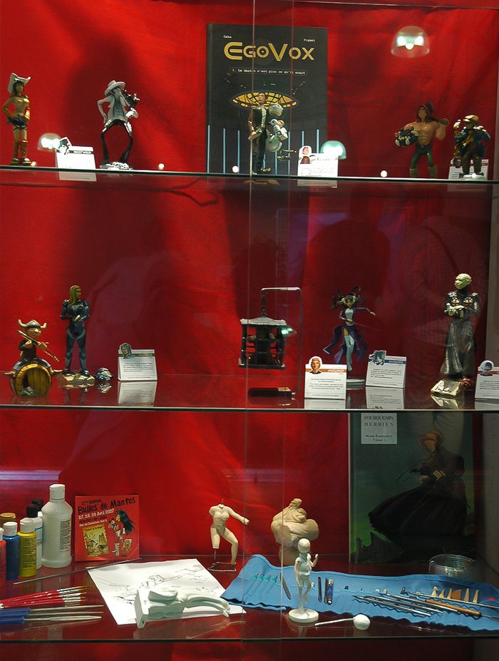 Exposition des figurines de Patrice Brochard au festival BD de Bulles-en-champgne en 2007